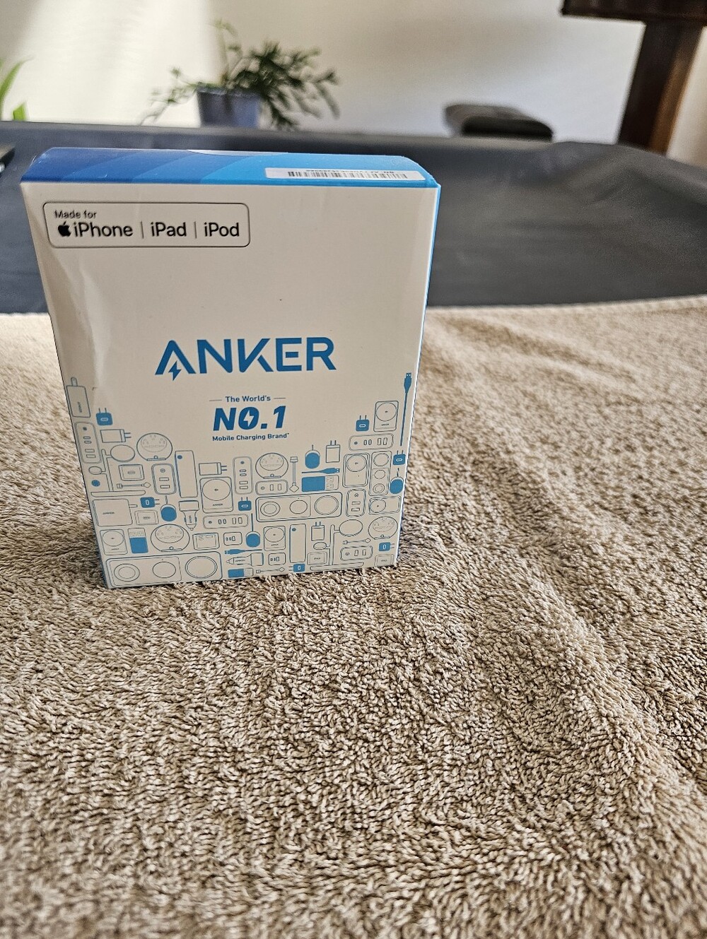 Anker 30W Fast Mobile Charger